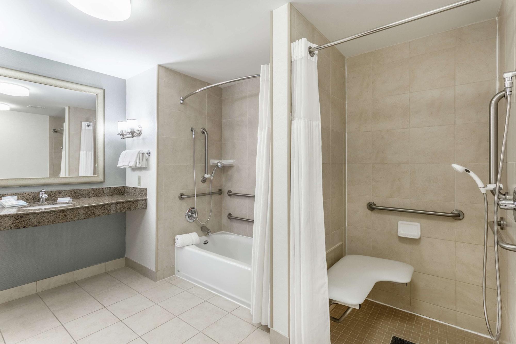 Hilton Garden Inn Albany-Suny Area Екстер'єр фото