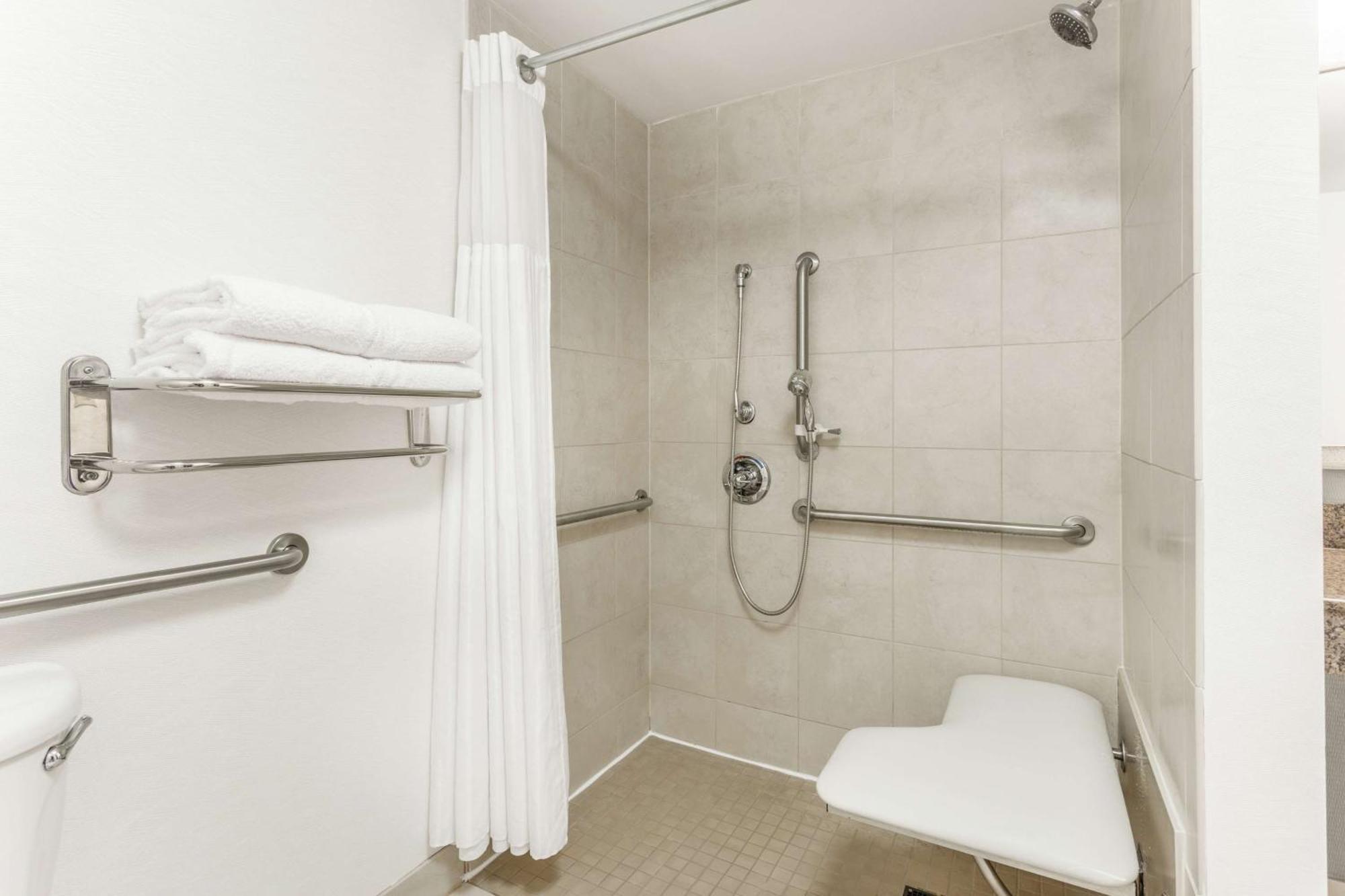 Hilton Garden Inn Albany-Suny Area Екстер'єр фото