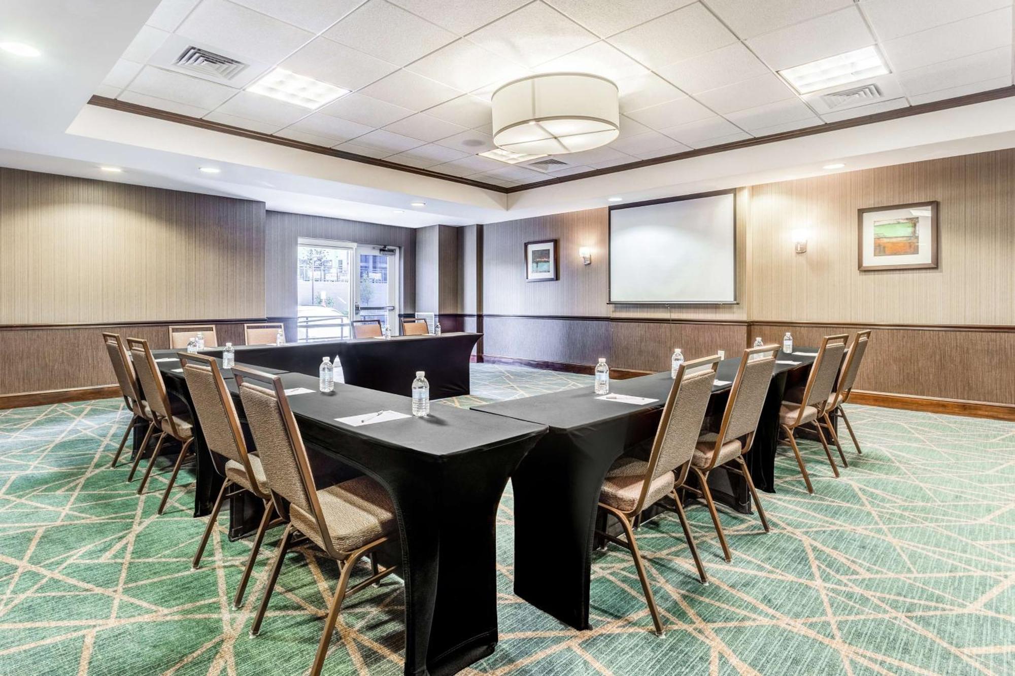 Hilton Garden Inn Albany-Suny Area Екстер'єр фото