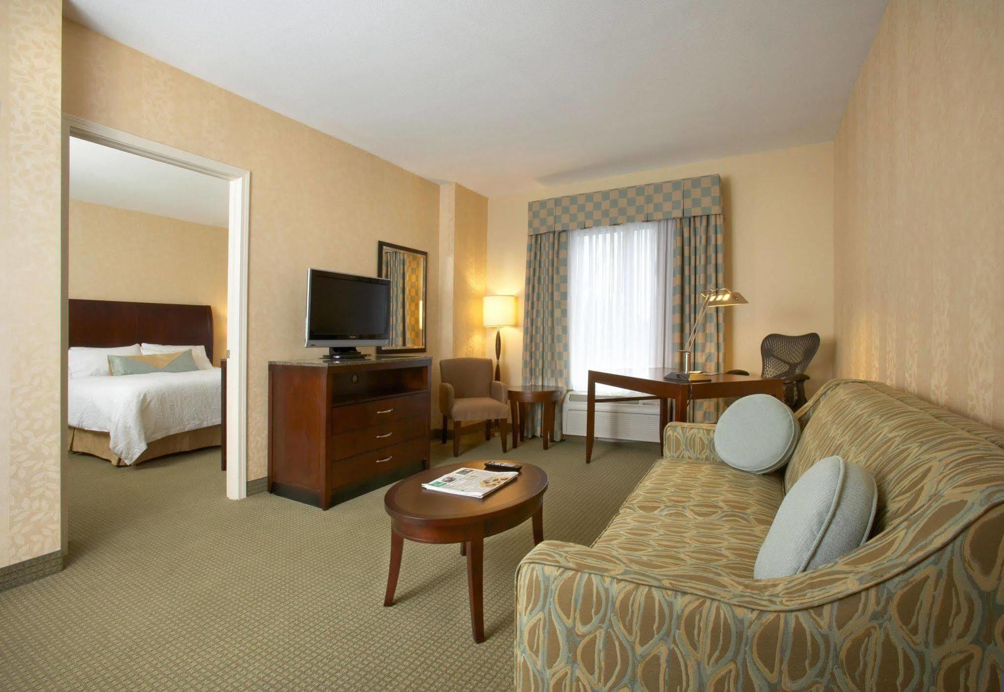 Hilton Garden Inn Albany-Suny Area Номер фото